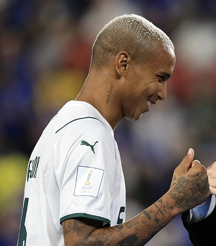 Deyverson Brum Silva Acosta