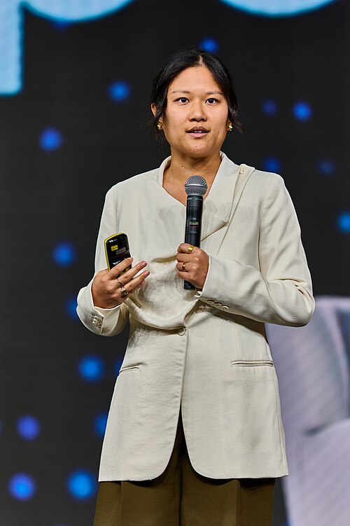 Karen Hao