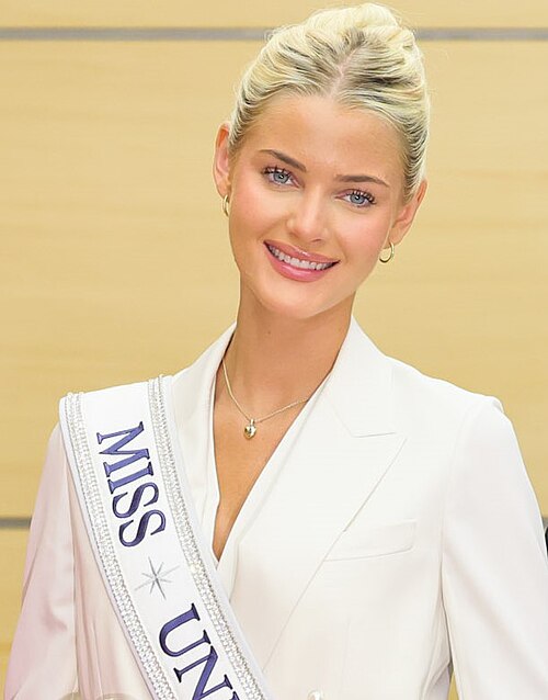 Victoria Kjær Theilvig