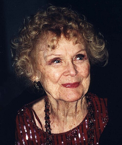 Gloria Stuart
