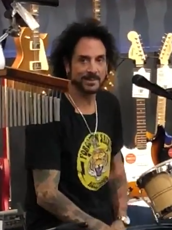 Deen Castronovo