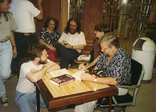 Dan Simmons