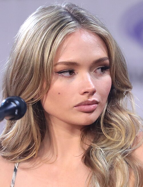 Natalie Alyn Lind