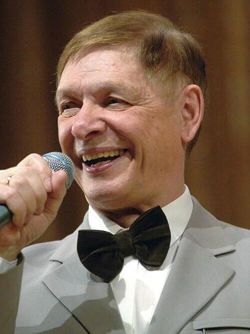 Eduard Khil