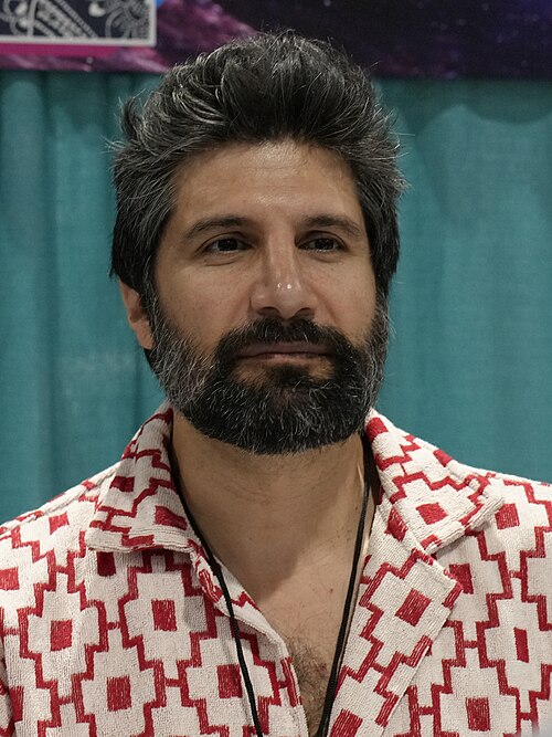 Kayvan Novak