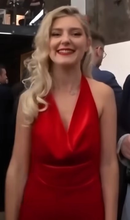 Eva Elfie