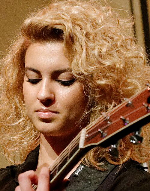 Tori Kelly