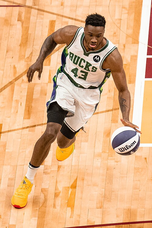 Thanasīs Antetokounmpo