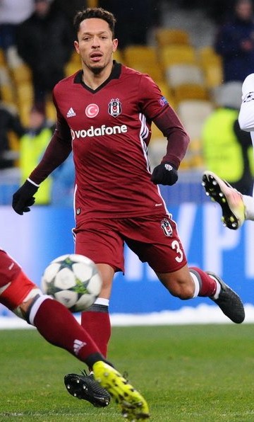 Adriano Correia